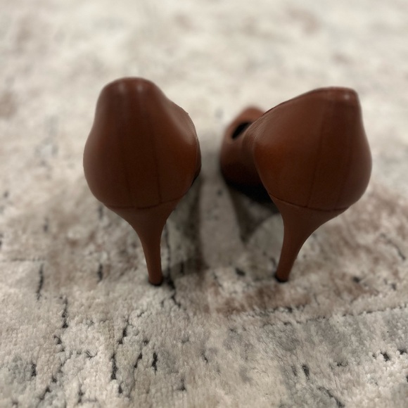 Brooks Brothers Classic Brown leather Heels - Picture 3 of 5